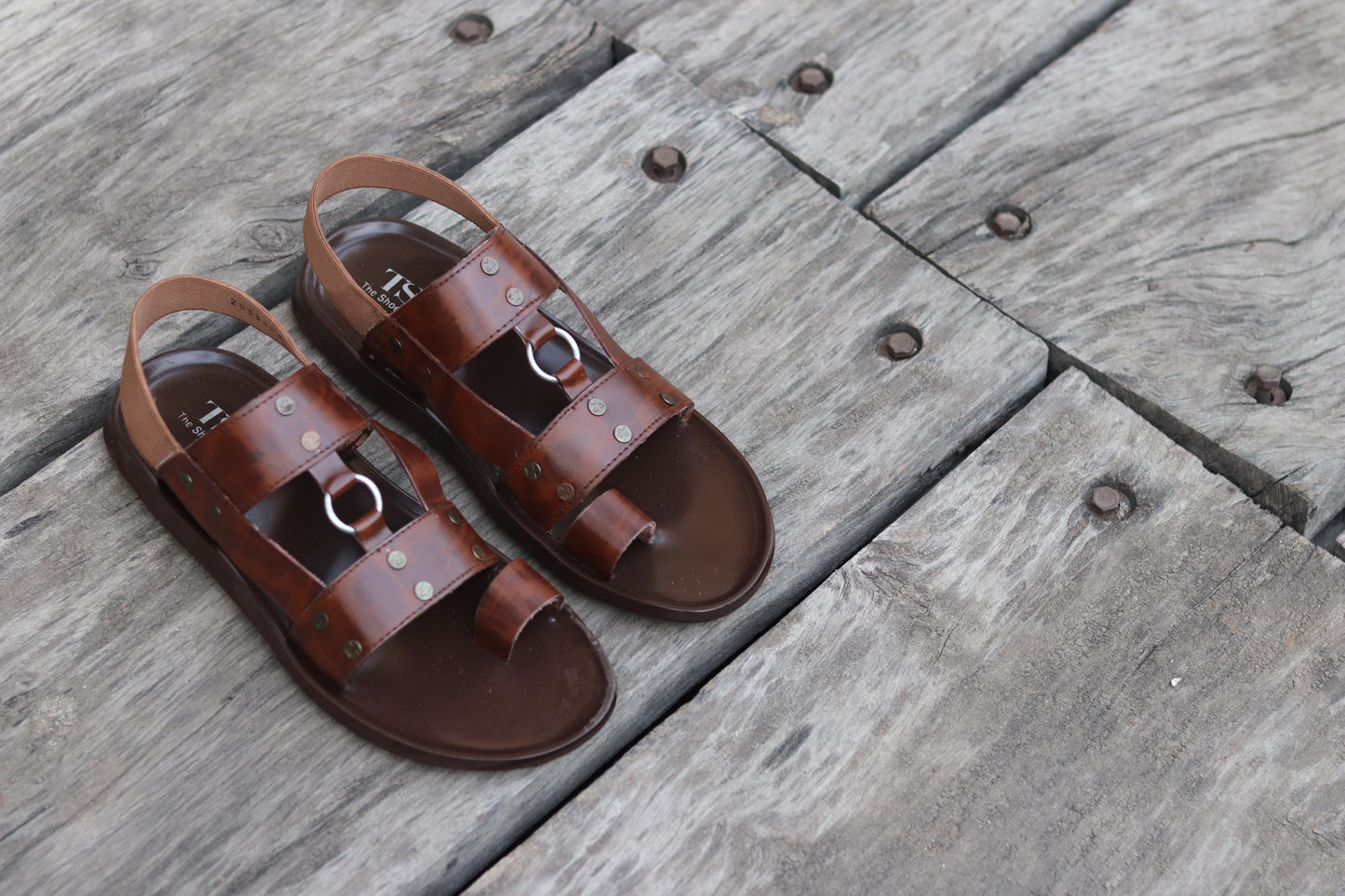 Hebilla 100 % Leather Sandals